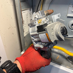 Gas valve in hand