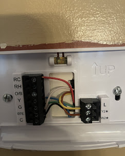 Thermostat wiring baseplate